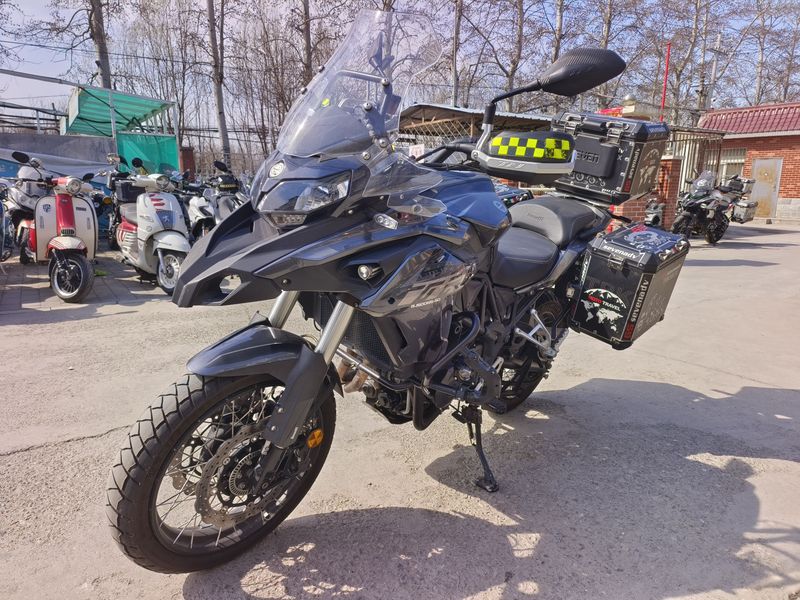 二手贝纳利金鹏 TRK502