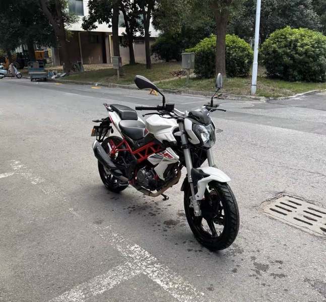 二手贝纳利红宝龙 TNT150i