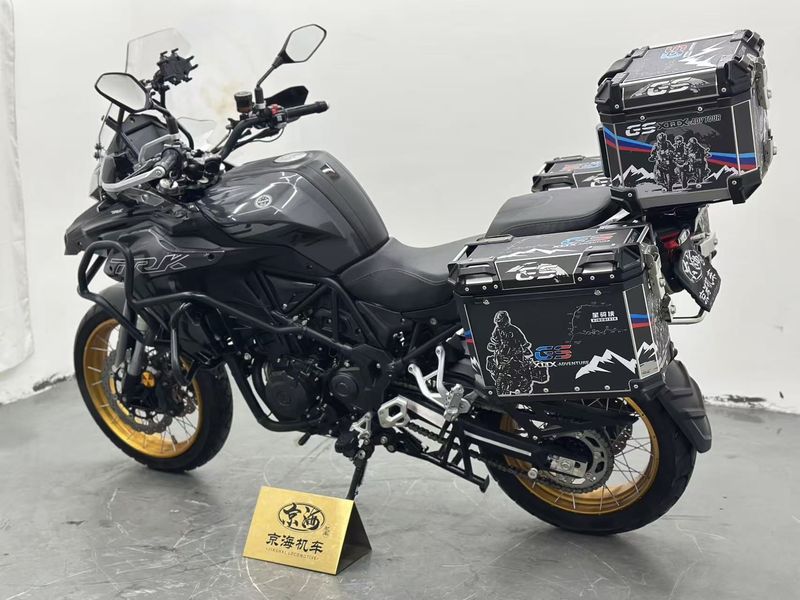 二手贝纳利金鹏 TRK502