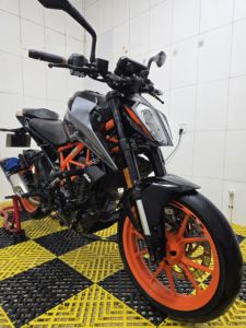 二手KTMR2R390 Duke