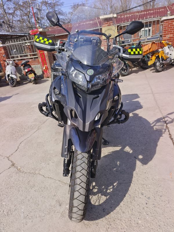 二手贝纳利金鹏 TRK502