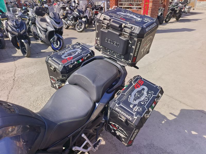 二手贝纳利金鹏 TRK502