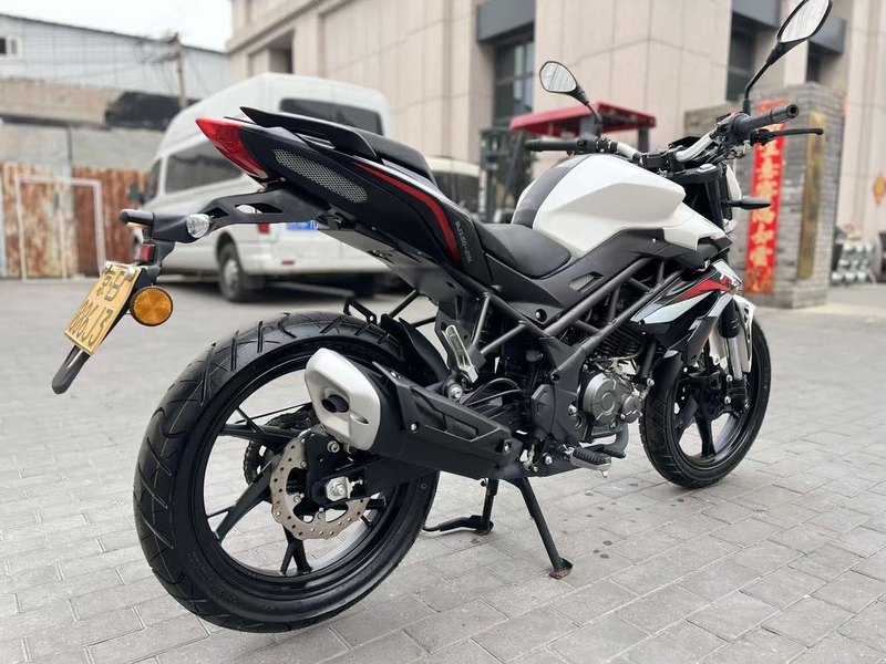 二手贝纳利红宝龙 TNT150i