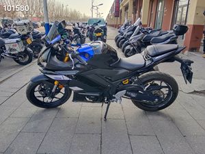 二手雅马哈YZF-R3