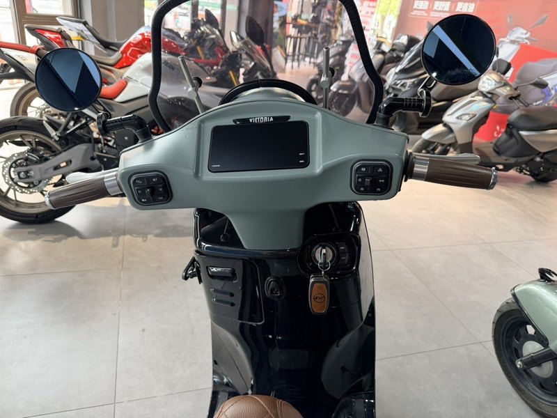 二手三業喀秋莎