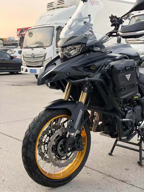 二手贝纳利TRK552