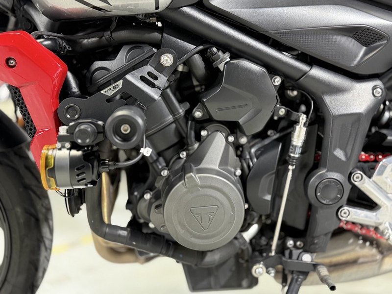 二手凯旋Trident 660