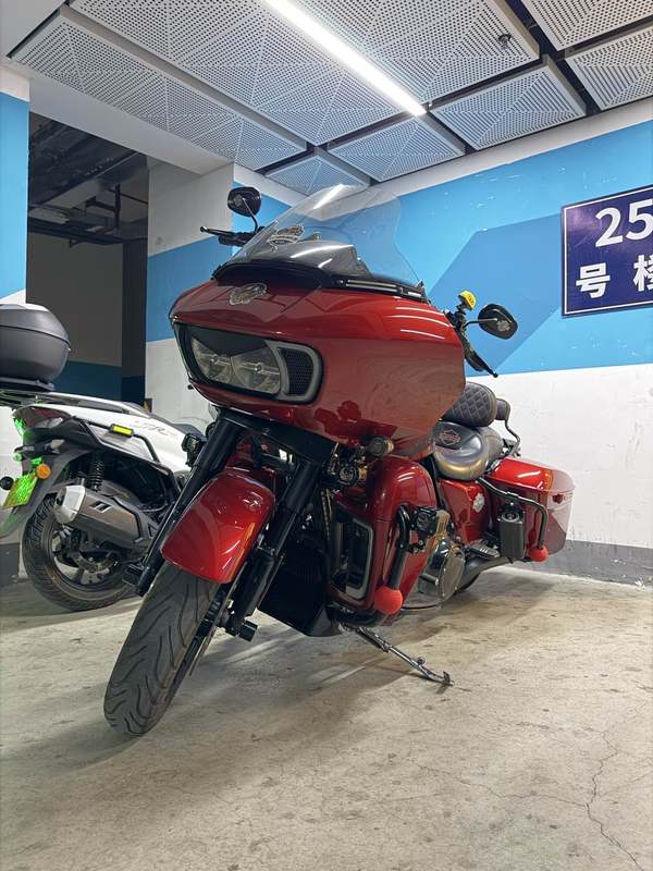 二手哈雷戴维森公路滑翔 Road Glide