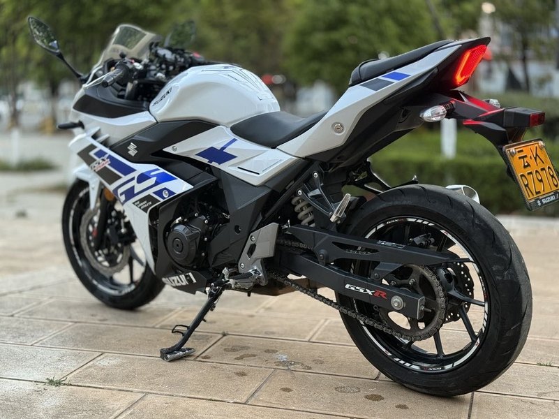 二手豪爵铃木GSX250R