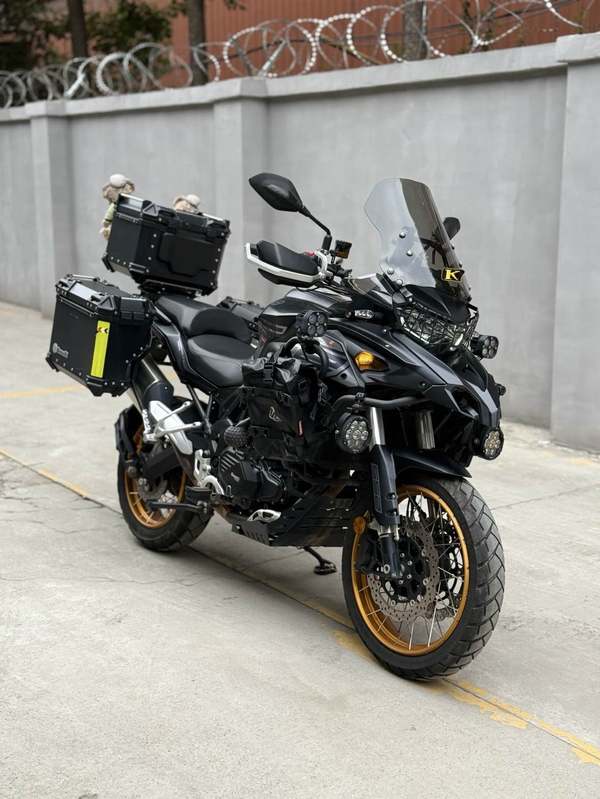 二手贝纳利TRK552