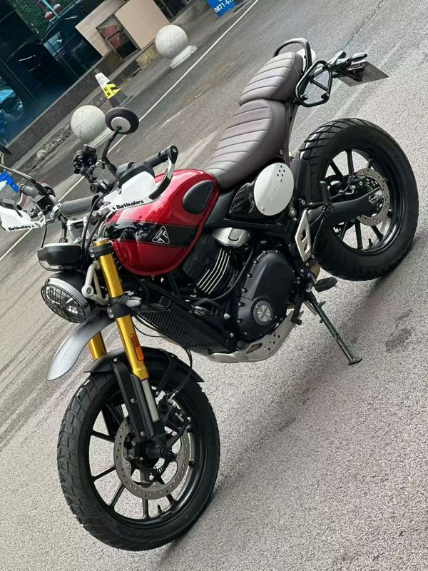 二手凯旋Scrambler 400 X
