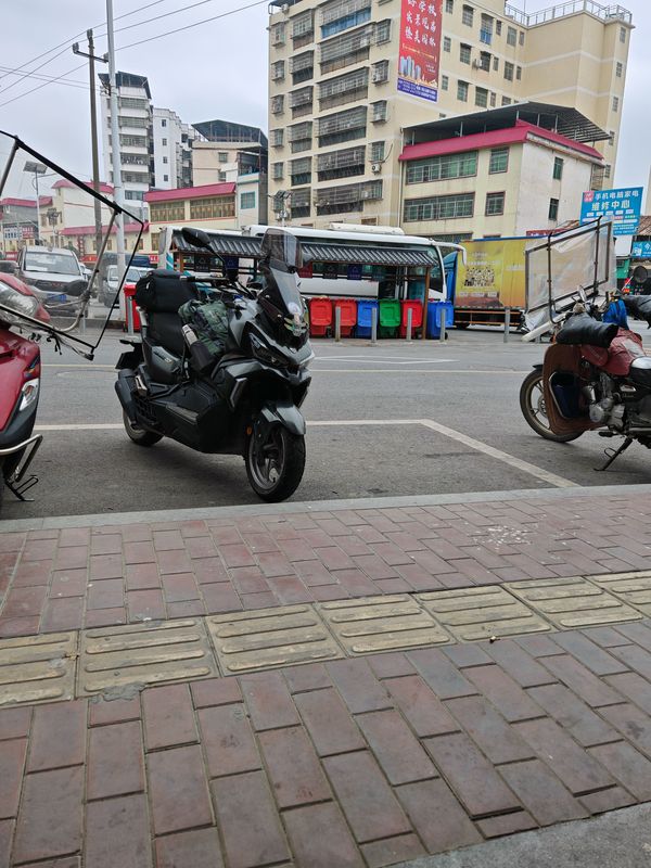 二手三阳哈士奇 Husky ADV150