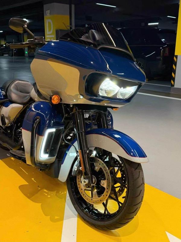 二手哈雷戴维森公路滑翔 Road Glide