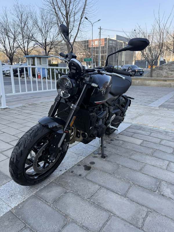 二手凯旋Trident 660