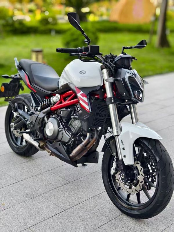 二手贝纳利蓝宝龙 BN302S