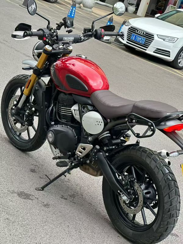 二手凯旋Scrambler 400 X