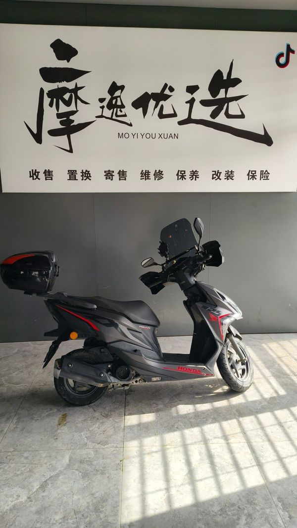 二手新大洲本田裂行 RX125Fi