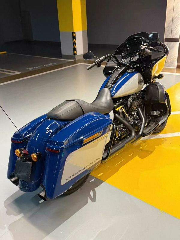 二手哈雷戴维森公路滑翔 Road Glide
