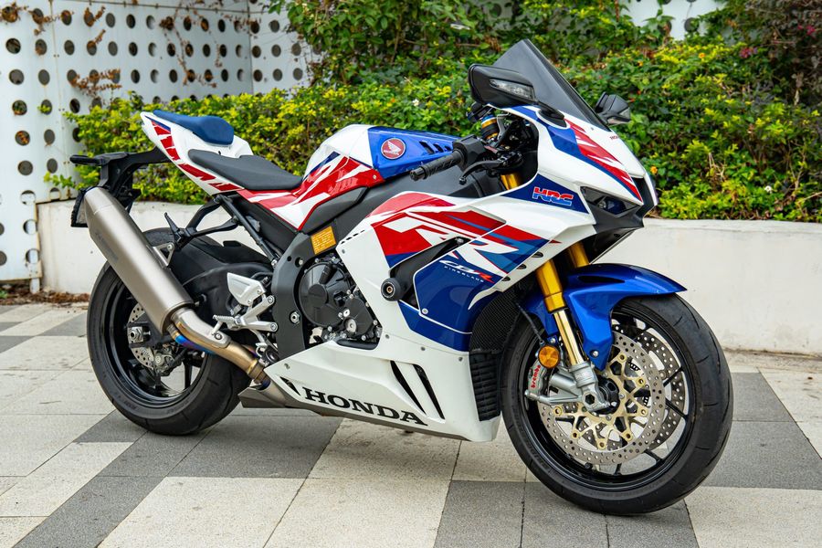 二手本田CBR 1000 RR-R