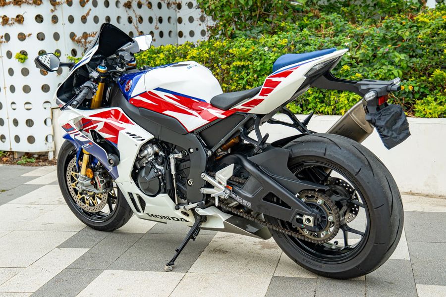 二手本田CBR 1000 RR-R