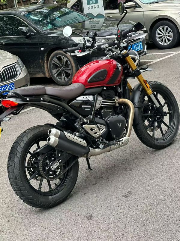 二手凯旋Scrambler 400 X