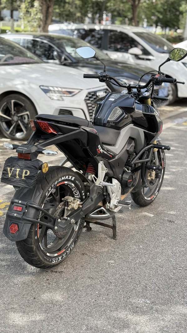 二手五羊本田CB190R 暴锋眼