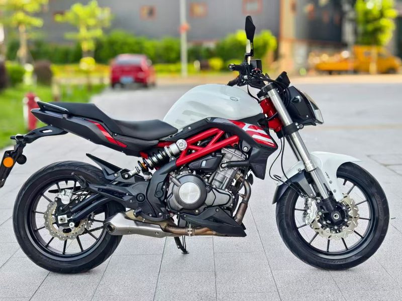 二手贝纳利蓝宝龙 BN302S