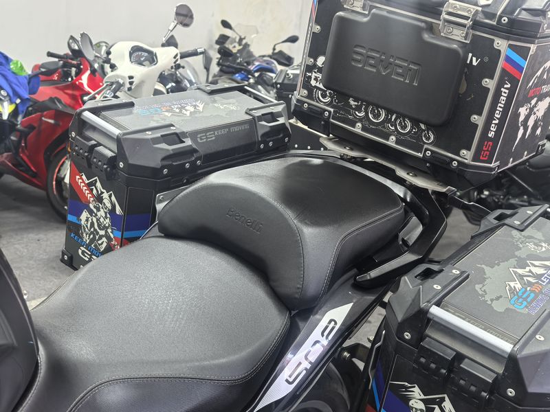 二手贝纳利金鹏 TRK502