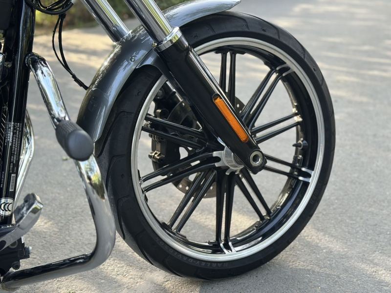 二手哈雷戴维森突破者 Breakout