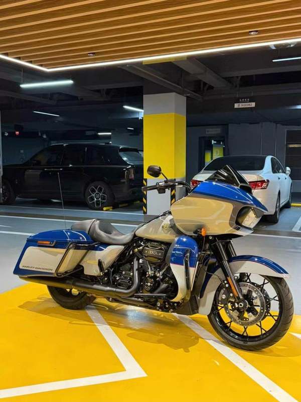 二手哈雷戴维森公路滑翔 Road Glide