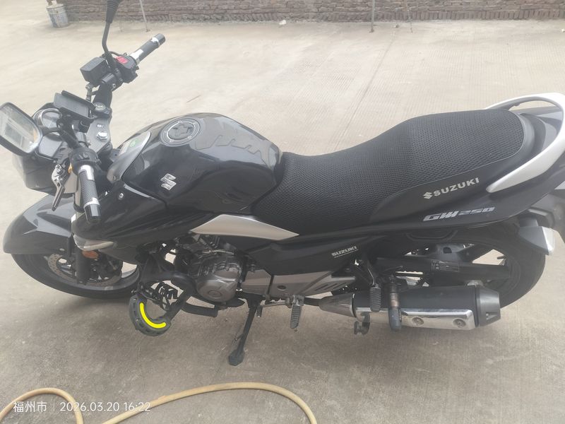 二手豪爵铃木骊驰 GW250