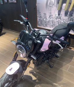 二手贝纳利幼狮 Leoncino 150