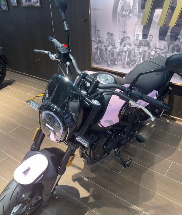 二手贝纳利幼狮 Leoncino 150