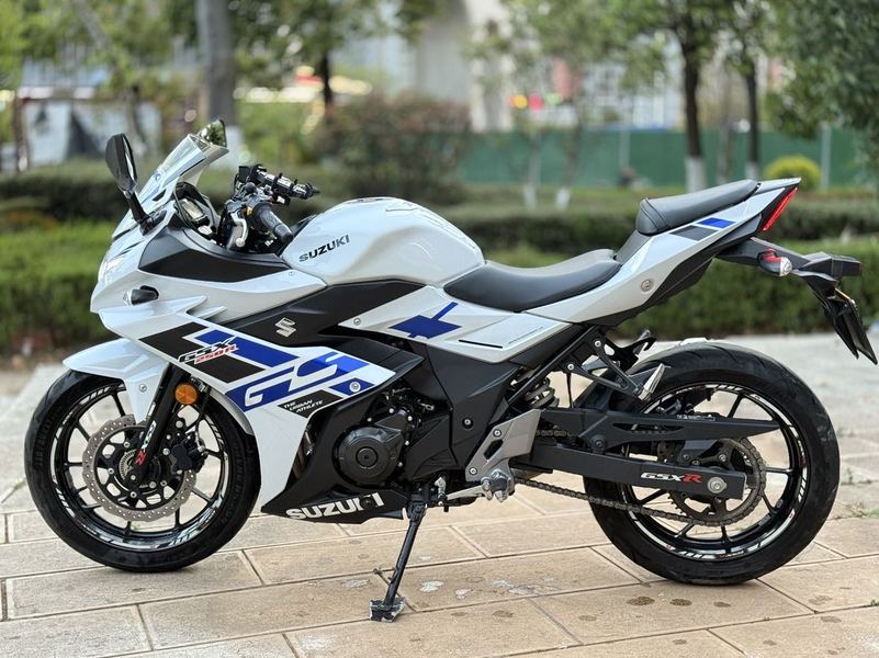二手豪爵铃木GSX250R