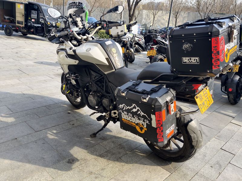 二手贝纳利金鹏 TRK502