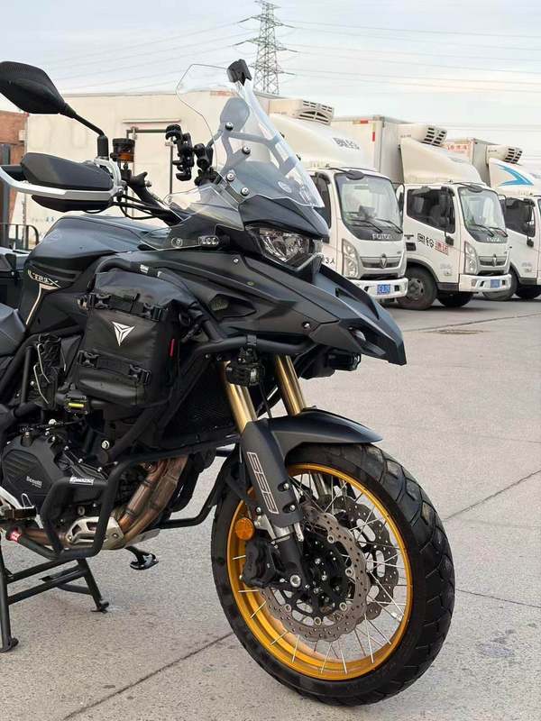 二手贝纳利TRK552