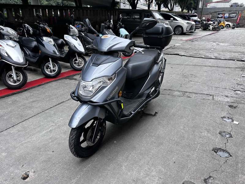 二手豪爵虎鲨VX125