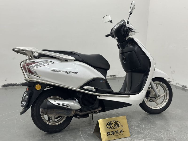 二手五羊本田SCR110 佳御