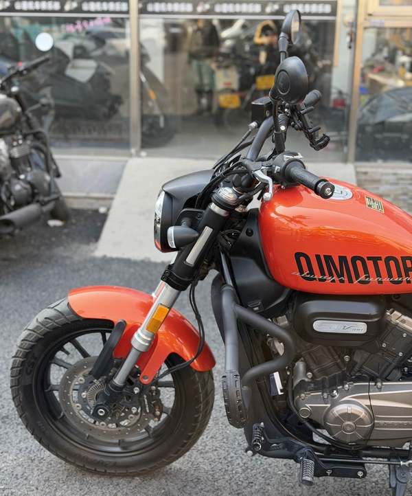二手QJMOTOR闪300