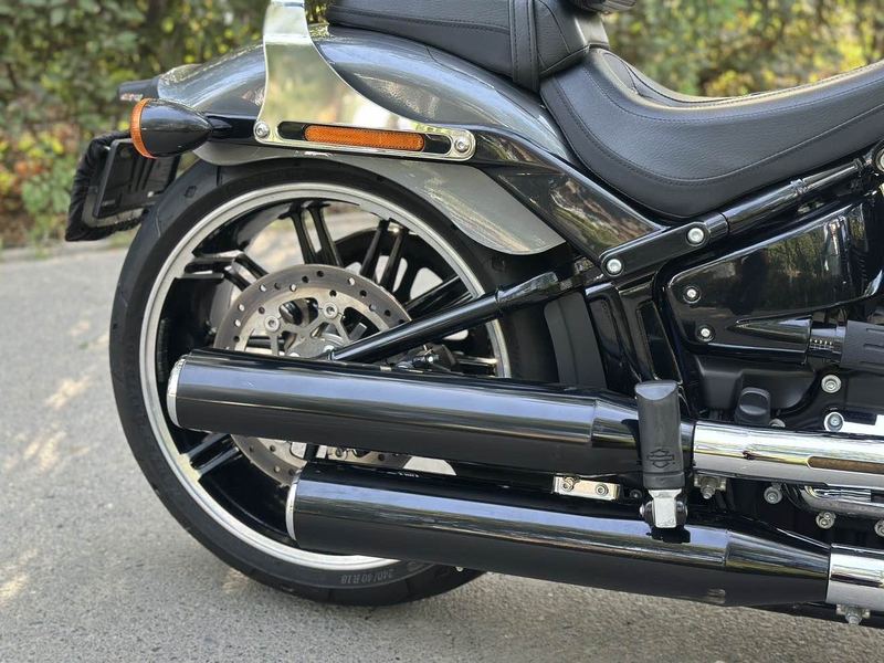 二手哈雷戴维森突破者 Breakout