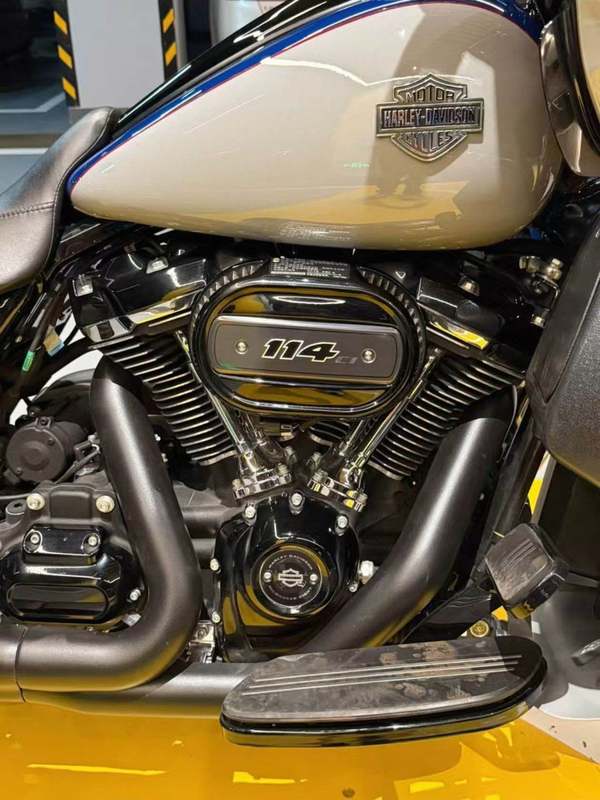 二手哈雷戴维森公路滑翔 Road Glide