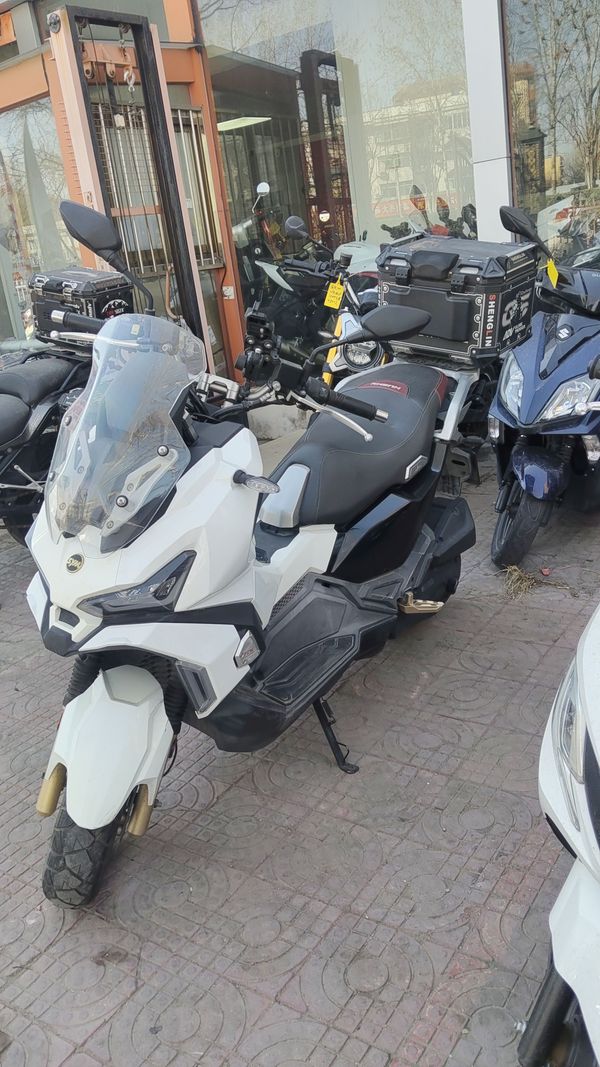 二手三阳哈士奇 Husky ADV150