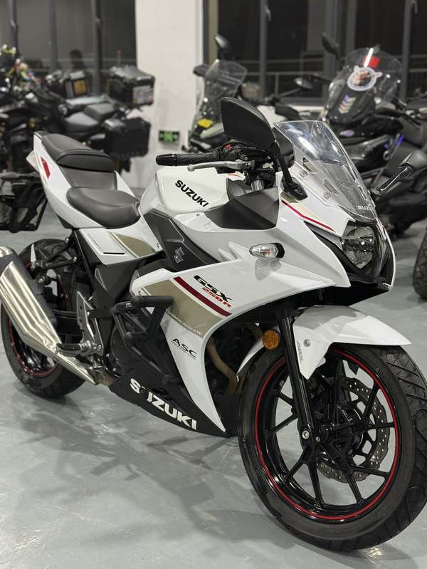 二手豪爵铃木GSX250R