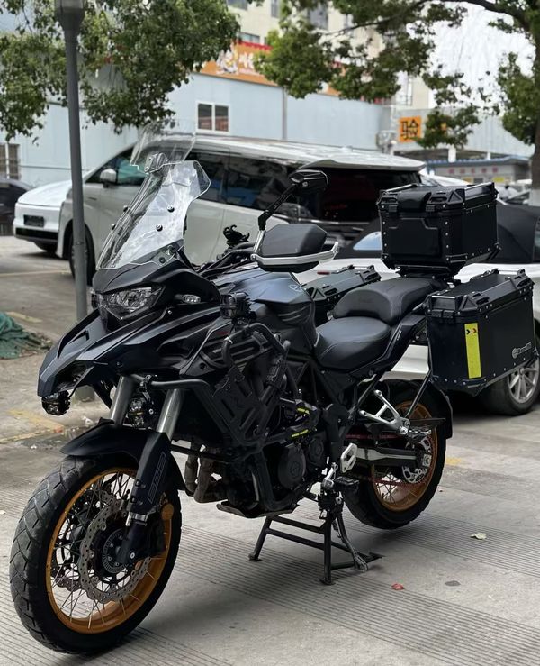 二手贝纳利TRK552