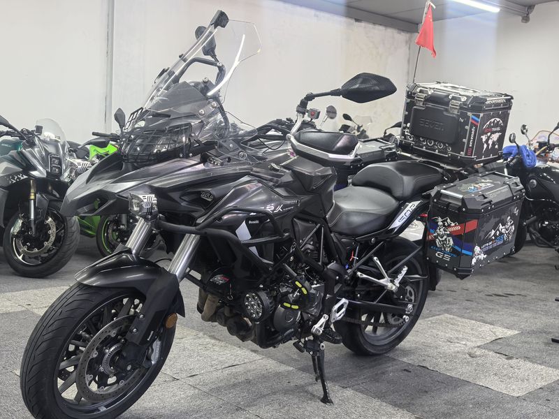 二手贝纳利金鹏 TRK502