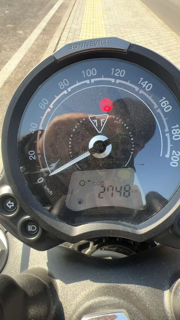 二手凯旋Bonneville Bobber