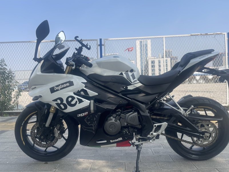 二手贝纳利龙卷风 Tornado 302R