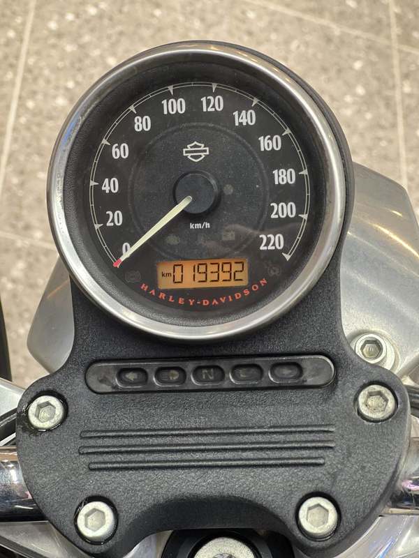 二手哈雷戴维森883L SuperLow