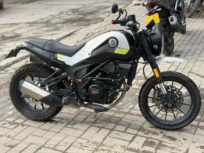 二手贝纳利幼狮 Leoncino 250