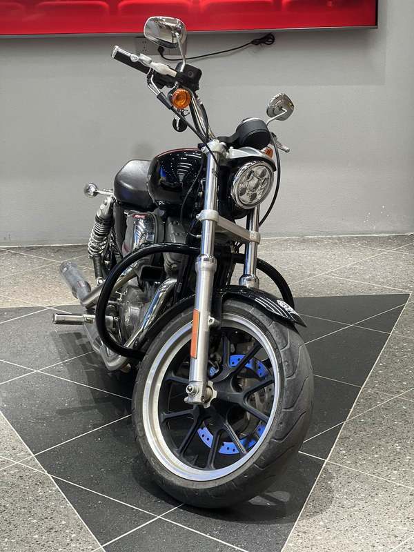 二手哈雷戴维森883L SuperLow